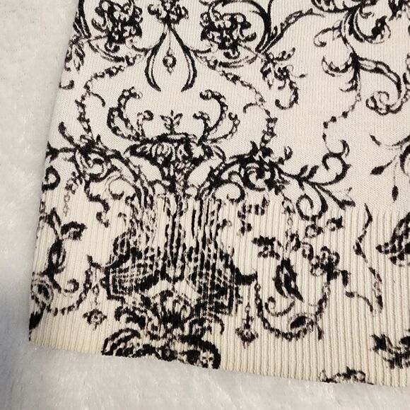 Talbots Womens 3/4 Sleeve Scoop Neck Black and White Floral Print Sweater Size S - Picture 4 of 8